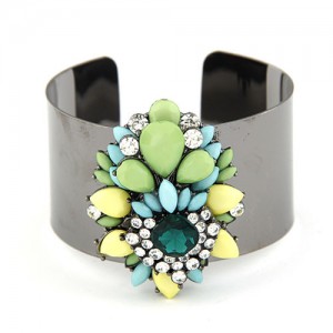 Rhinestones Combination Design Rhombus Flower Cuff Bangle - Light Green