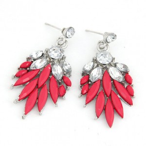 Rhinestone Decorated Leaves Design Bohemian Earrings - Red