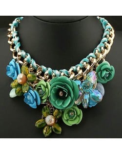 Prosperous Vivid Flower Cluster Chunky Costume Necklace - Green