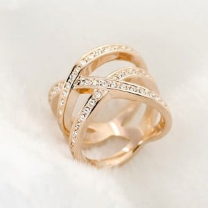 Austrian Rhinestone Embedded Crossing Design Knuckle Ring - Rose Gold