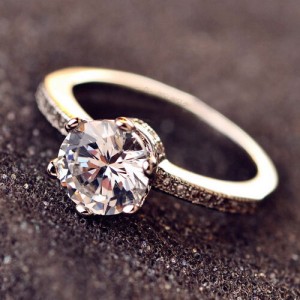 Stunning Style Six Claw Cubic Zirconia Wedding Ring