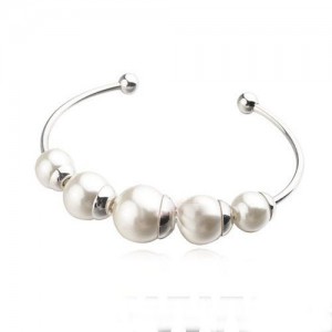 Princess Pearl Fashion Platinum Plated Alloy Bangle