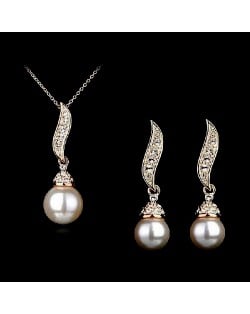 Luxurious Leaf with Pearl Pendant Rose Gold Necklace and Earrings Set