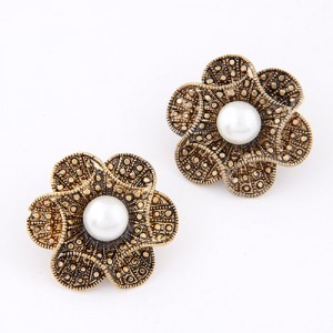 Flower Context Engraving Design with Pearl Stamen Ear Studs - Vintage Copper
