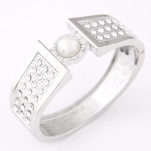 Rhinestone and Pearl Inlaid Concise Design Graceful Bangle - Silver