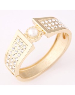 Rhinestone and Pearl Inlaid Concise Design Graceful Bangle - Golden
