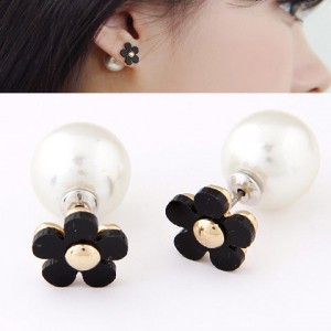 Tiny Seashell Flower with Pearl Ear Studs - Black