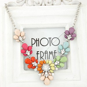 Spring Floral Cluster Patterns Rhinestone Alloy Necklace - Multicolor