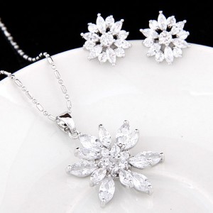 Cubic Zirconia Embedded Floral Style Platinum Plating Copper Necklace and Earrings Set - Transparent