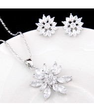 Cubic Zirconia Embedded Floral Style Platinum Plating Copper Necklace and Earrings Set - Transparent