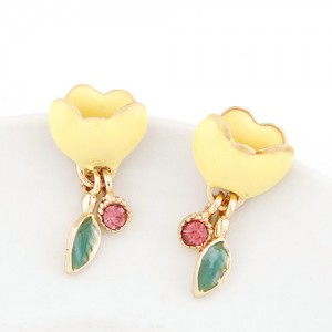 Korean Fashion Rhinestone Inlaid Opal Chrysanthemum Necklace - Yellow