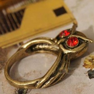 Vintage Red Gem Eyes Style Night Owl Ring