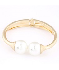 Twin Pearl Fashion Alloy Bangle - Golden