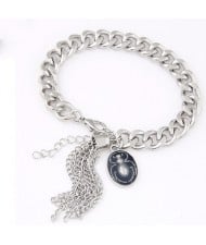 Spider Pendant and Tassel Fashion Metallic Bracelet - Silver