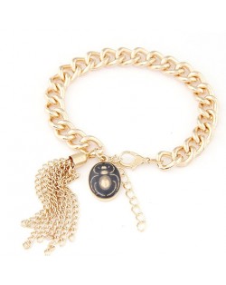 Spider Pendant and Tassel Fashion Metallic Bracelet - Golden