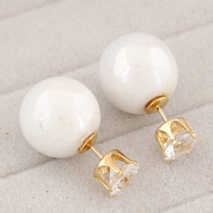 Rhinestone Inlaid Glamourous Color Imitation Pearl Fashion Ear Studs - White