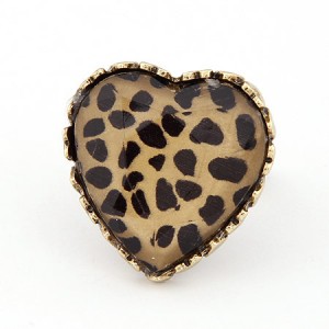 Sweet Leopard Prints Embedded Peach Heart Design Ring