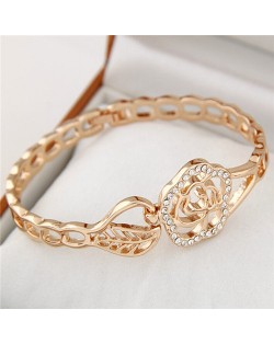 Charming Rose Design Golden Fashion Bangle