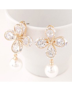 Three-dimensional Clover with Dangling Pearl Design Earrings