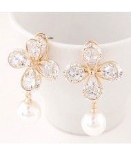 Three-dimensional Clover with Dangling Pearl Design Earrings