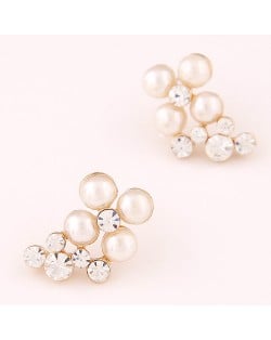 Sweet Czech Rhinestone Inlaid Grape Cluster Design Pearl Fashion Earrings