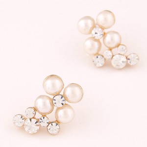 Sweet Czech Rhinestone Inlaid Grape Cluster Design Pearl Fashion Earrings