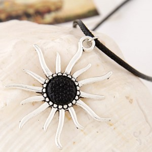 Exaggerating Sunflower Pendant Wax Rope Fashion Necklace - Silver