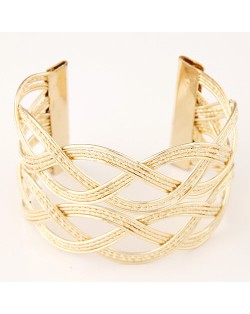Hollow Wave Pattern Wide Open-end Design Fashion Costume Bangle - Golden