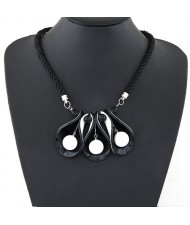 Balls in the Curled Leaves Design Small Version Rope Costume Fashion Necklace - Black