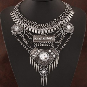Western Bold Fashion Resin Gems Decorated with Rivets Pendant Costume Necklace - Vintage Silver