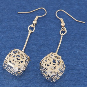 Hollow Water Lily Dangling Alloy Fashion Earrings