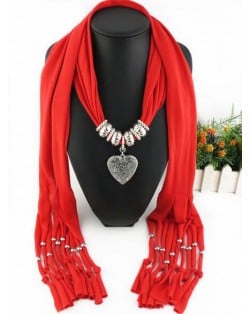 Classic Pearl and Alloy Heart Pendant Fashion Scarf Necklace - Green