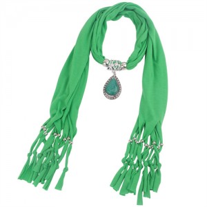 Folk Fashion Waterdrop Pendant Scarf Necklace - Green