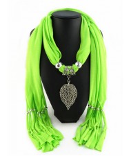 Refined Hollow Leaf Pendant Fashion Scarf Necklace - Grass