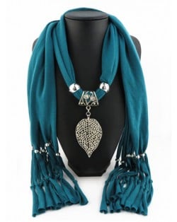 Refined Hollow Leaf Pendant Fashion Scarf Necklace - Ink Green