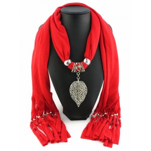 Refined Hollow Leaf Pendant Fashion Scarf Necklace - Red