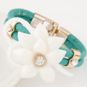 Sweet Gem Inlaid Flower Attached Leather Fashion Bracelet - Green