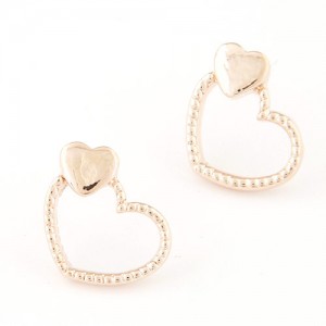 Korean Fashion Sweet Hearts Design Fashion Ear Studs - Golden