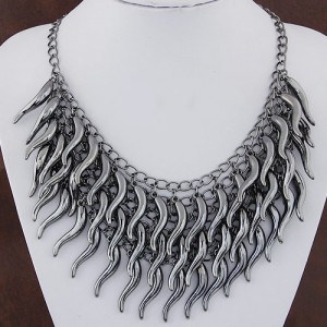 Triple Layers Pepper Alloy Statement Fashion Necklace