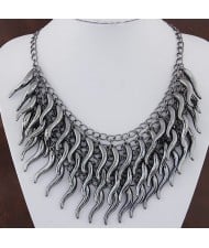 Triple Layers Pepper Alloy Statement Fashion Necklace
