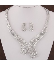 Rhinestone Embellished Elegant Asymmetric Hollow Engraved Floral Design Fashion Necklace - Silver