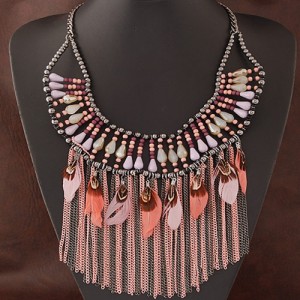 Luxurious Feather and Alloy Tassel Glass Beads Statement Fashion Necklace - Pink