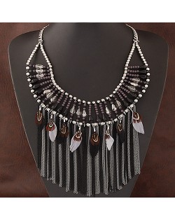 Luxurious Feather and Alloy Tassel Glass Beads Statement Fashion Necklace - Black