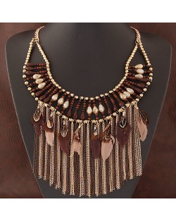 Luxurious Feather and Alloy Tassel Glass Beads Statement Fashion Necklace - Brown