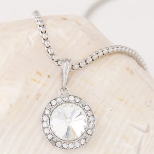 Graceful Czech Rhinestone and Glass Gem Embedded Round Pendant Alloy Fashion Necklace - White