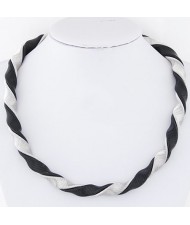 Dual Mixed Colors Weaving Pattern Alloy Fashion Short Necklace - Silver and Black