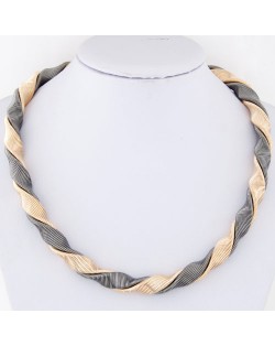 Dual Mixed Colors Weaving Pattern Alloy Fashion Short Necklace - Gray and Golden