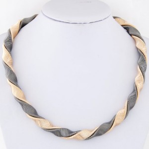 Dual Mixed Colors Weaving Pattern Alloy Fashion Short Necklace - Gray and Golden