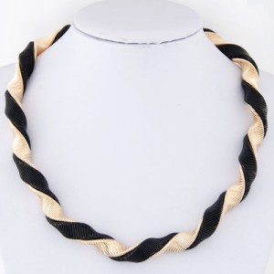 Dual Mixed Colors Weaving Pattern Alloy Fashion Short Necklace - Golden and Black