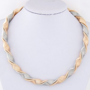 Dual Mixed Colors Weaving Pattern Alloy Fashion Short Necklace - Silver and Golden